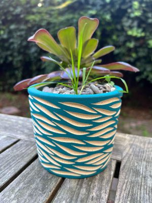 blue green speckle wave planter