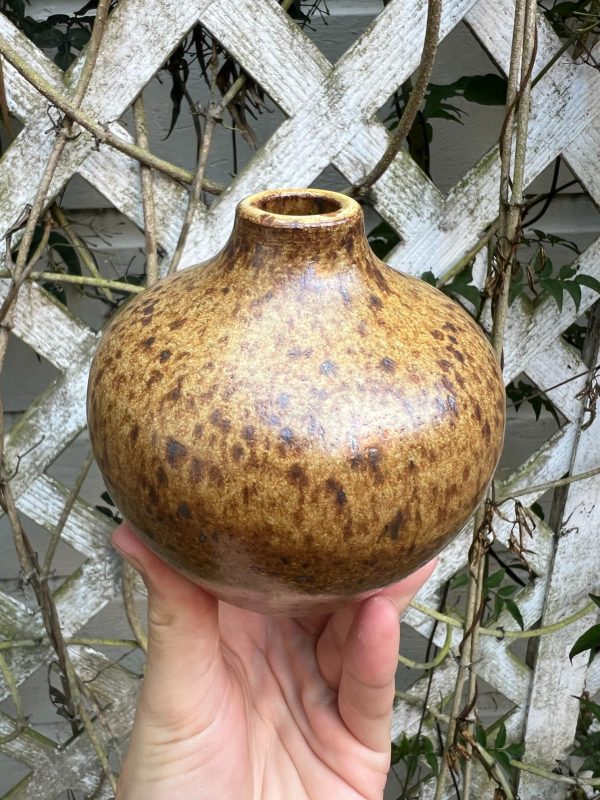 oatmeal speckle bud vase